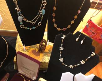 Necklace & Earring Sets 