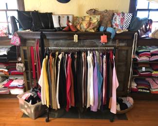 Cashmere Sweaters & Turtlenecks 