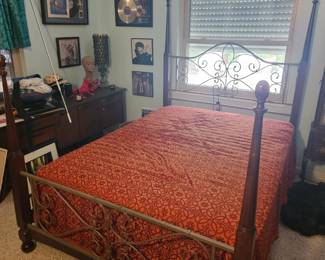 Mint condition adjustable bed
$300