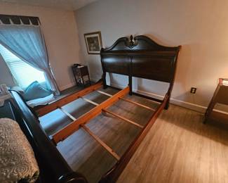 Upstairs  master bed suite .
Everything included except for the mattress set
Bed $100 Sunday price