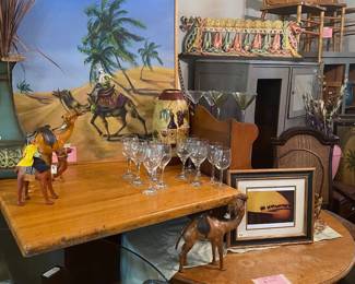 Tables, Figurines & Artwork