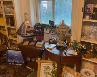 Tables, Artwork & Figurines