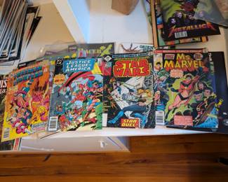 Graphic Novels (Comic Books)