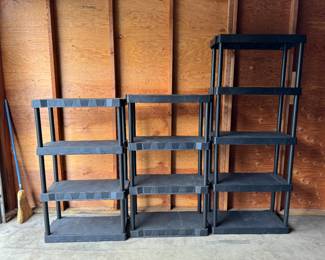 Several lots of plastic storage shelves
