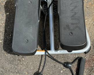 Sunny Total Body Advanced Stepper - Model SF-0979. Appears like new/gently used.