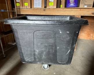 Rubbermaid Cube Truck 16 cu ft