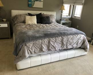 KING SIZE BED 
