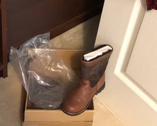 Childrens UGGS - NEW!