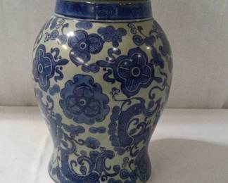 Chinese Blue Green Porcelain Qianlong Jar Urn