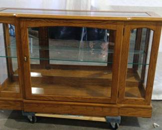 004 Display Cabinet