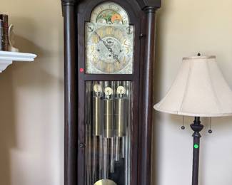Herschede Grandfather Clock plays different melodies