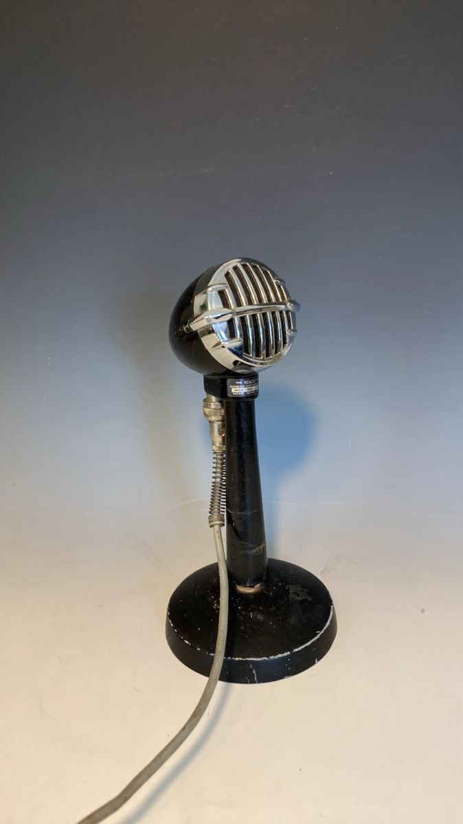  01 The Astatic Corp Made In Ohio Vintage Tabletop Microphone JT30 