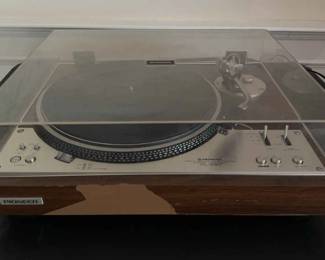 Pioneer PL530 Full Automatic Stereo Turntable 