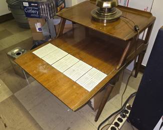 Lane Cosmopolitan EndTable