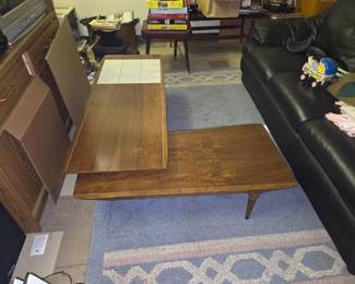 Lane Cosmopolitan Switchblade Coffee Table