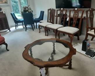 Coffee table, dining room chairs