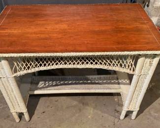 008 Vintage Wicker Table With Wood Top