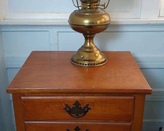Federal Style Bedside Table And Lamp
