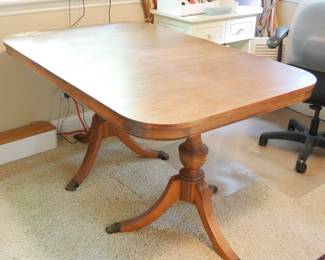 Extendable Double Pedestal Table
