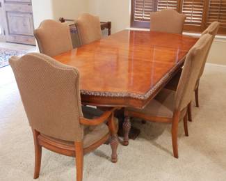 Hickory White Legends Extendable Dining Table & 8 Chairs