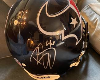 TEXANS FOOTBALL
Brian Cushing, authentic signed football helmet