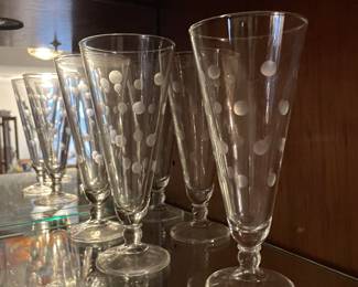 Vintage etched Coin Dot Anchor hocking Footed Pilsner glasses ( 5) 