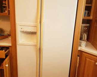 GE profile side by side refrigerator 