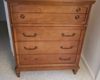 Matching chest of drawers