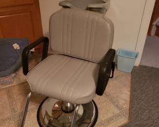 Barber chair
