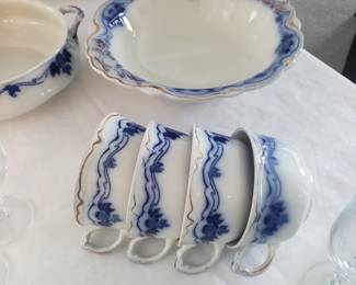  FLOWBLUE Dinnerware, placesetting of 6 w 2 veg bowls.
W H GRINDLEY & CO. ENGLAND