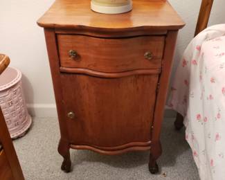 Matching cabinet/side table