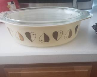 Vintage gold heart pyrex