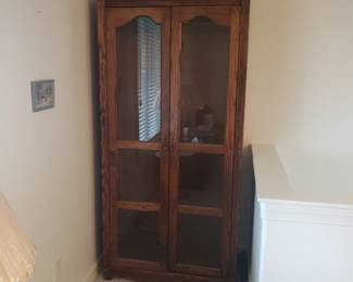 2 of these quilt / display cabinets, very nice