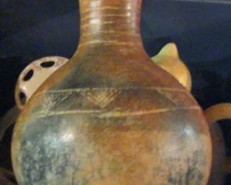 ANTIQUE MEXICAN VASE