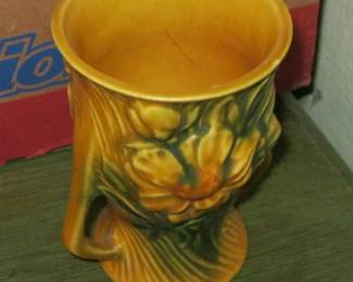 ROSEVILLE PEONY VASE