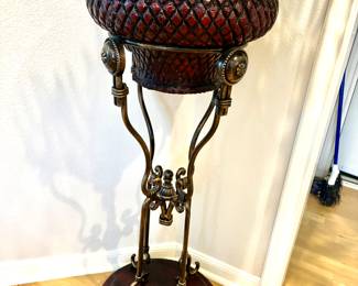 Metal trim pedestal