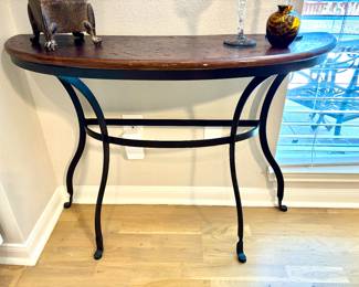 Half round entry table