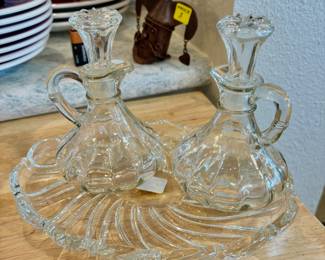 Anchor Hocking glass cruet set