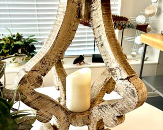 Wood candle holder