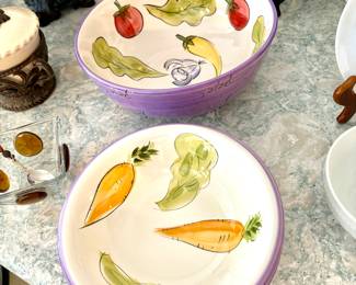 Large Salad Bowl with 4 Small Bowls 