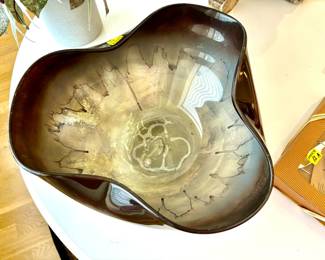 Art glass bowl