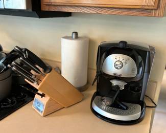Knife block, cappuccino maker