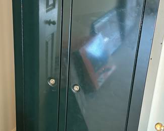 Gun safe