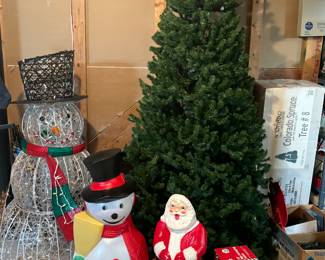 Christmas tree, Light up Christmas figures