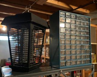 Bug zapper, Parts organizer