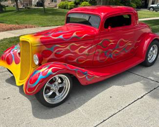 1933 Ford Custom Built hotrod 550 hp 351 Windsor with a Vortech V1 supercharger, fuel injection, and electronic ignition