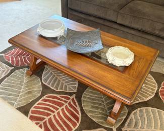 Accent dishes coffee table