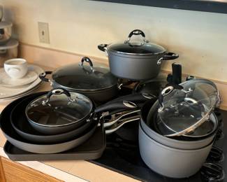 Pots / pans