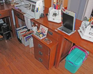 Fantastic Desk Sewing Cabinet, Books Stroage Sewing Machine, Computer
