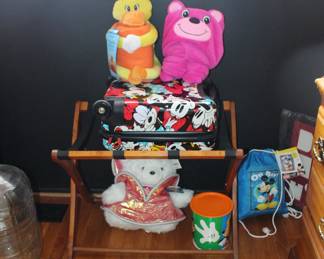 Mickey Suitcase, Bear, Animals with Blankets